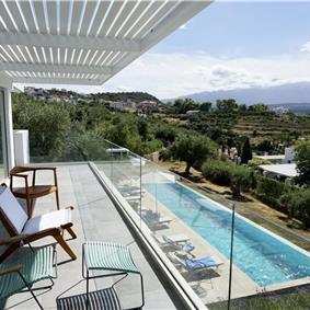 5 bedroom luxury villa with infinity pool, sea views and tennis court near Chania, sleeps 10